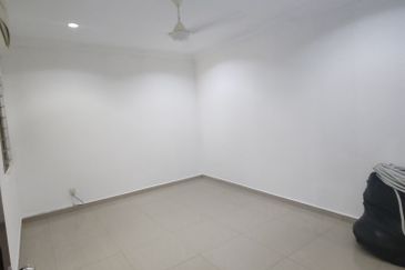 2sty Endlot Terrace @ Kota Kemuning (kit extended near school) 