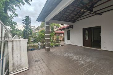 2sty Endlot Terrace @ Kota Kemuning (kit extended near school) 