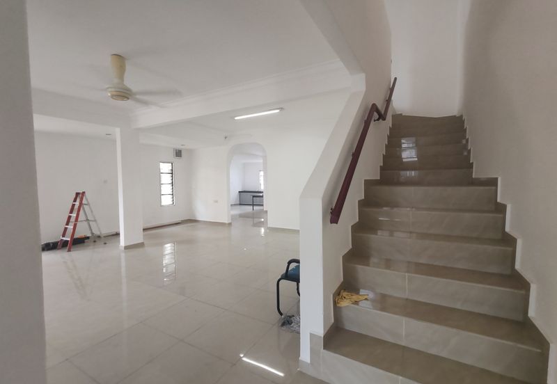 2sty Endlot Terrace @ Kota Kemuning (kit extended near school) 