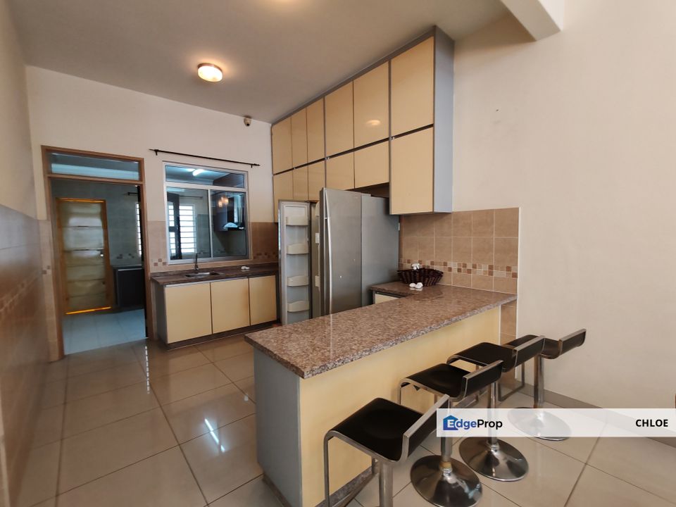 2sty superlink Lakedge , Kota Kemuning ( near kota permai club) , Selangor, Kota Kemuning