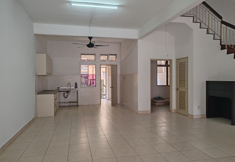 Canal Gardens, Kota Kemuning