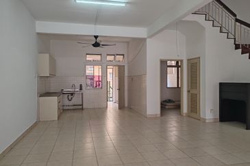 Canal Gardens, Kota Kemuning