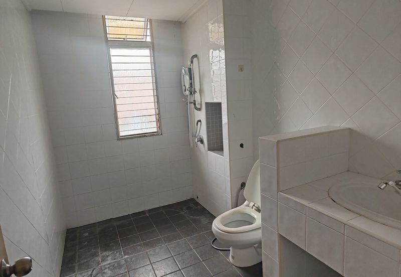 Canal Gardens, Kota Kemuning