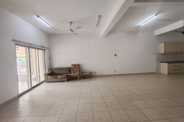 Canal Gardens, Kota Kemuning