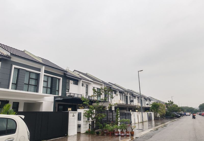 Glomac Lakeside Residences