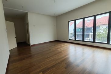 Lukisan @ Alam Impian