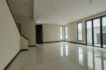 Lukisan @ Alam Impian