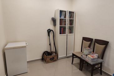 2sty Nlot nicely renovated tip top conditon move in Freehold