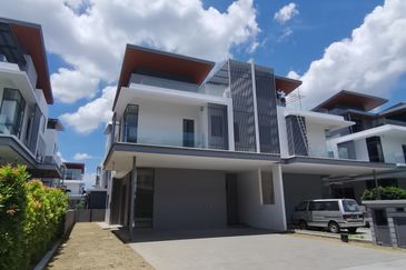 Broadleaf Residences, Hometree