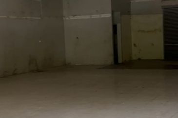 Cheras, Alam Damai Corner Shop For Rent