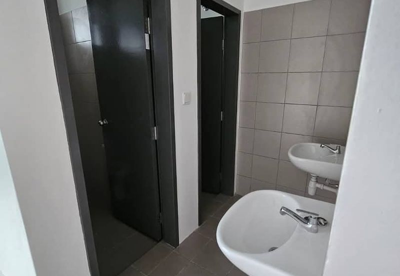 Kajang, Jade Hill 2 Brand New Shop lot For Rent