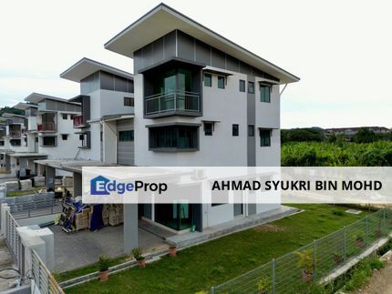 New 3 Storey Semi D House, Desa Sentosa Sg Merab Bangi near UKM, Selangor, Bangi