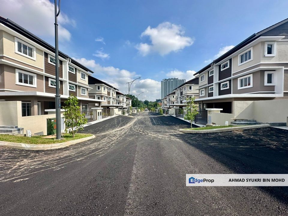 New 3 Storey Semi D House, Sungai Ramal Dalam, Kajang | Direct SILK Highway, Selangor, Kajang