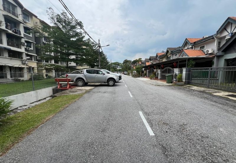 Sri Damansara  Kuala Lumpur 2 Storey FREEHOLD  END LOT