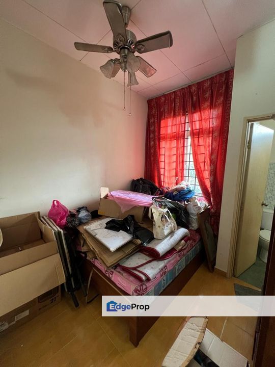 Taman Cenderawasih  Olak Lempit Banting, 2 storey FREEHOLD END LOT, Selangor, Banting