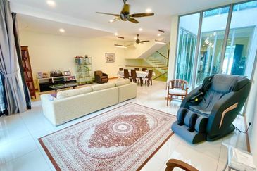 Schumann Symphony Hills Cyberjaya 3 Storey Superlink FREEHOLD