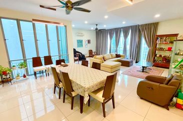 Schumann Symphony Hills Cyberjaya 3 Storey Superlink FREEHOLD