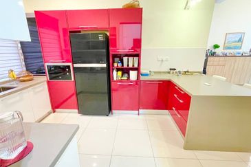 Schumann Symphony Hills Cyberjaya 3 Storey Superlink FREEHOLD