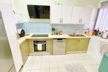 Schumann Symphony Hills Cyberjaya 3 Storey Superlink FREEHOLD