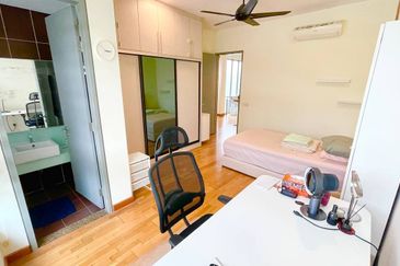 Schumann Symphony Hills Cyberjaya 3 Storey Superlink FREEHOLD