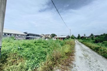 Tanah Lot Bungalow  Jalan Jurutera, Kampung Lombong.Kuala Langat