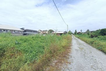 Tanah Lot Bungalow  Jalan Jurutera, Kampung Lombong.Kuala Langat