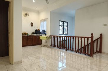 2 Storey Semi D, Jalan Kristal Seksyen 7, Shah Alam