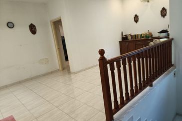 2 Storey Semi D, Jalan Kristal Seksyen 7, Shah Alam
