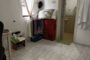 2 Storey Semi D, Jalan Kristal Seksyen 7, Shah Alam