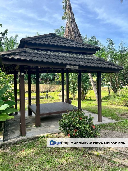 Bukit Rahman Putra,  Beserta Rumah Banglo Dan Kolam Ternak Ikan, Selangor, Bukit Rahman Putra