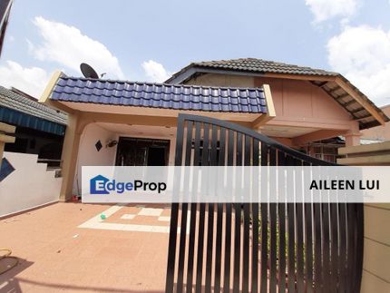 For Sale Taman Universiti Single Storey Good Condition, Johor, Skudai