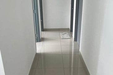 Meridin Bayvue Apartment