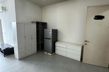 Dedaun Hijau (Greenfield Regency)