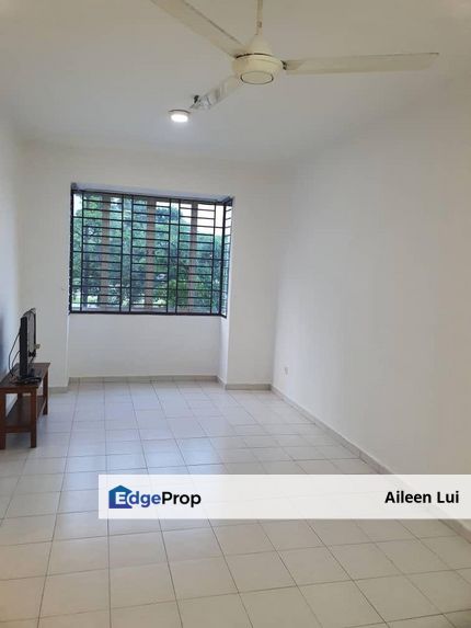 For Sale Nusa Perdana Apartment Gelang Patah Good Condition , Johor, Gelang Patah