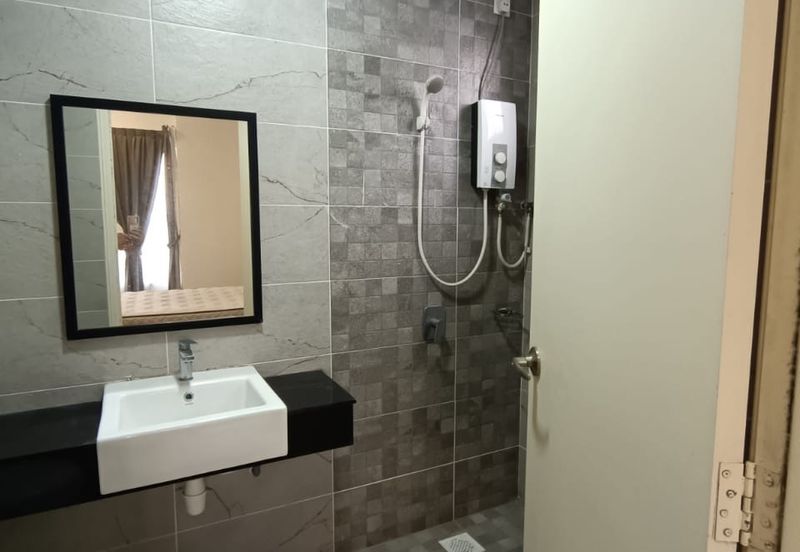 The Pinnacles (Pinnacle Tower)