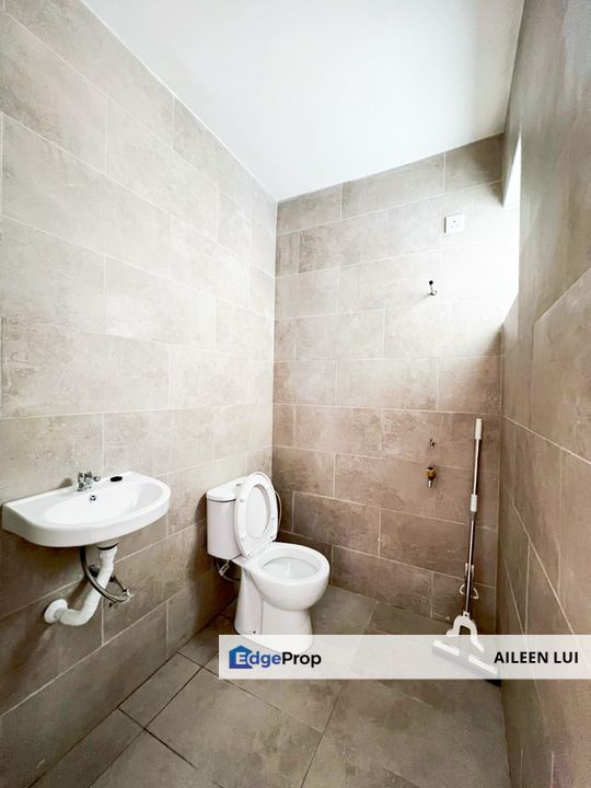 For Sale Taman Bukit Jaya Ulu Tiram 1.5 Storey Fully Extended, Johor, Ulu Tiram