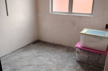 Taman Pulai Utama Flat