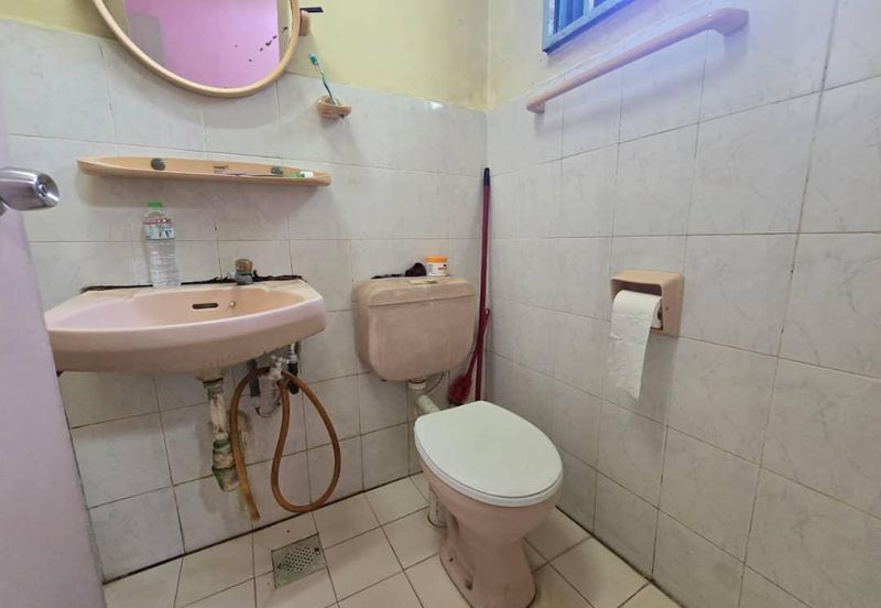 Lily & Jasmine Apartment