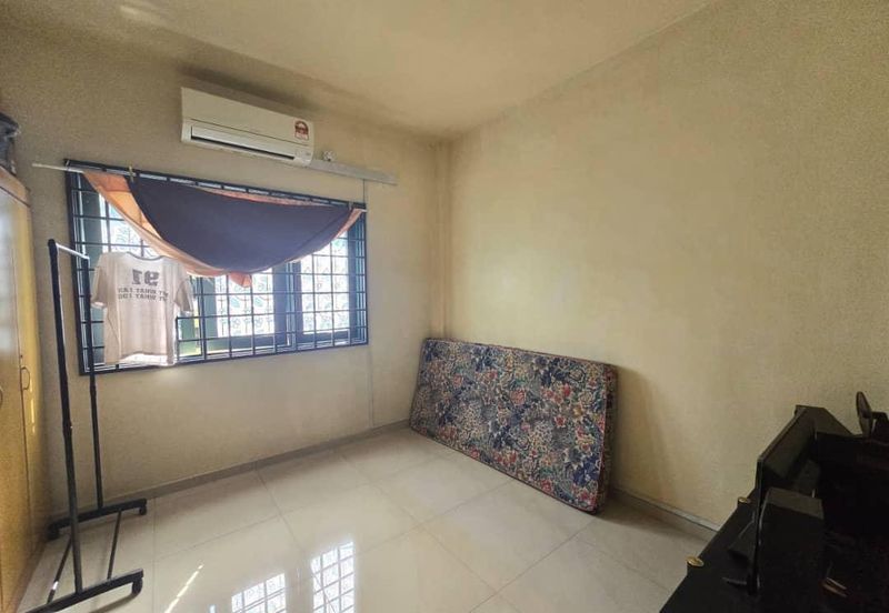 Lily & Jasmine Apartment