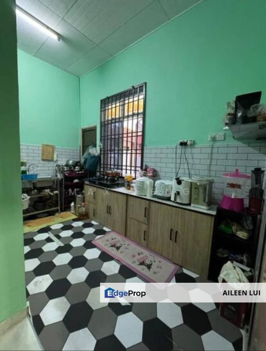 For Sale Nusa Bestar 2 Single Storey Endlot with 10ft Land, Johor, Johor Bahru