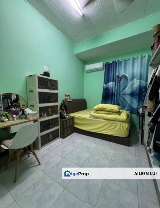 For Sale Nusa Bestar 2 Single Storey Endlot with 10ft Land, Johor, Johor Bahru