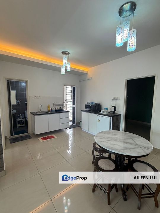 Full Loan Suriamas Suites Apartment Larkin For Sale, Johor, Johor Bahru