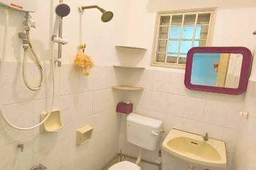 Lily & Jasmine Apartment