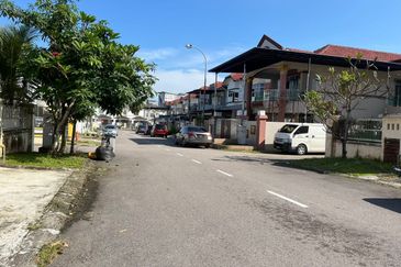 Jalan Bestari 10/4