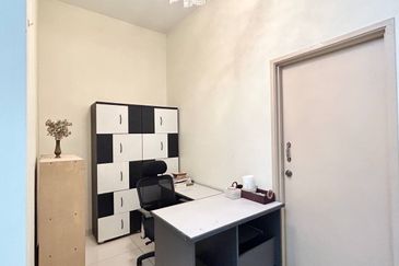 Setia Tropika Double Storey Furnish For Rent