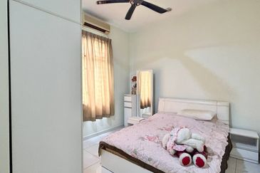 Setia Tropika Double Storey Furnish For Rent