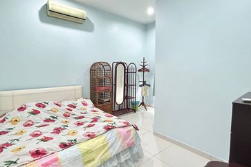 Setia Tropika Double Storey Furnish For Rent