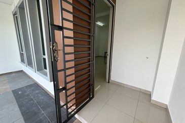 Jalan Mutiara Emas 10/8