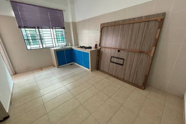 Jalan Mutiara Emas 10/8