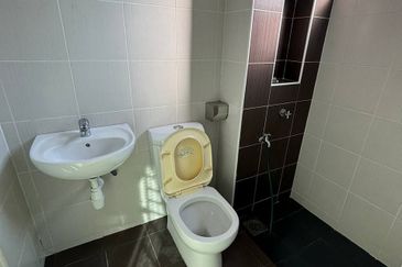 Jalan Mutiara Emas 10/8